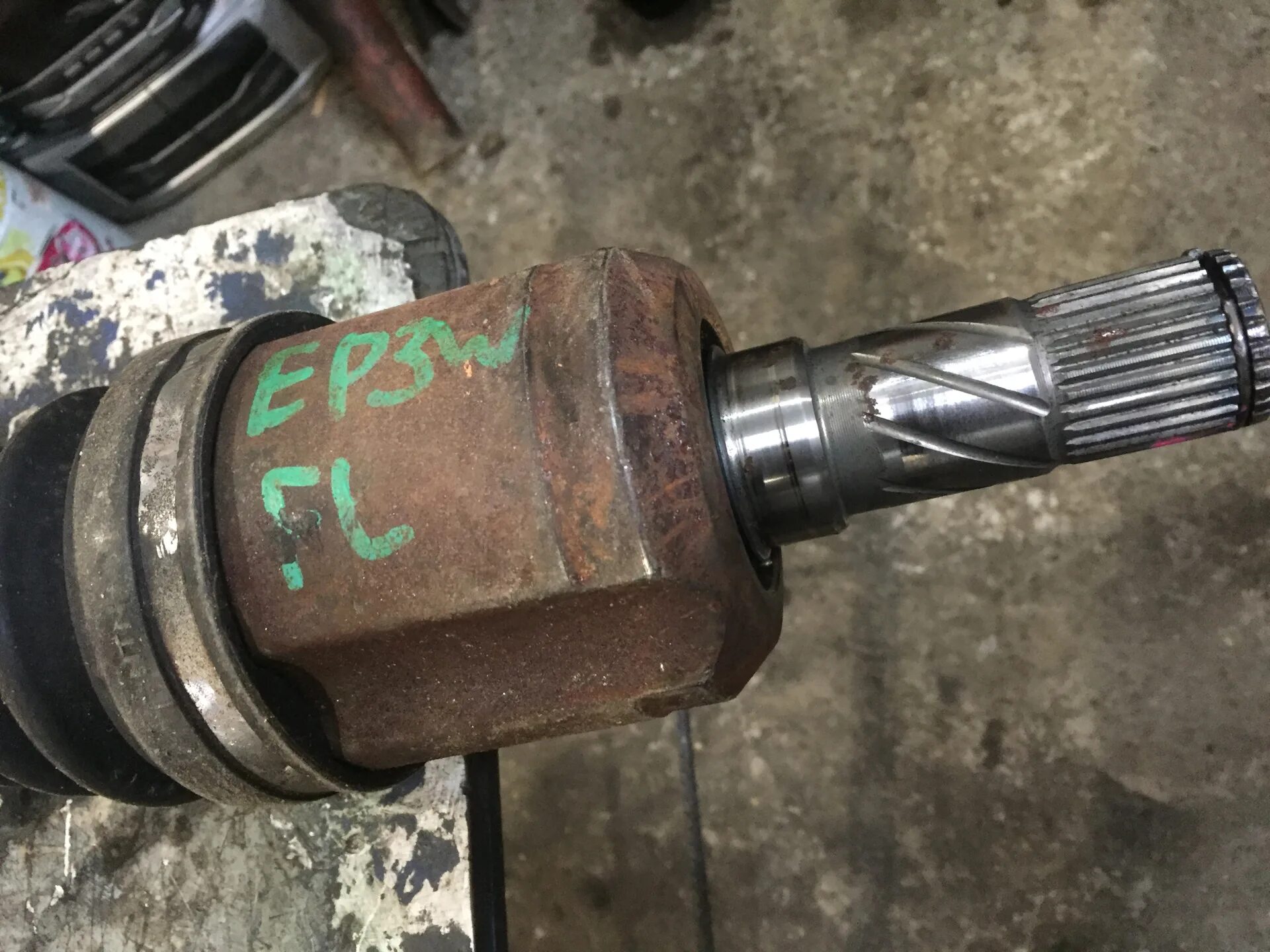 0 акпп. Шрус внутренний 2190 акпп. 6. Втулки акпп ситроен с4. Форд маверик внутренняя граната.