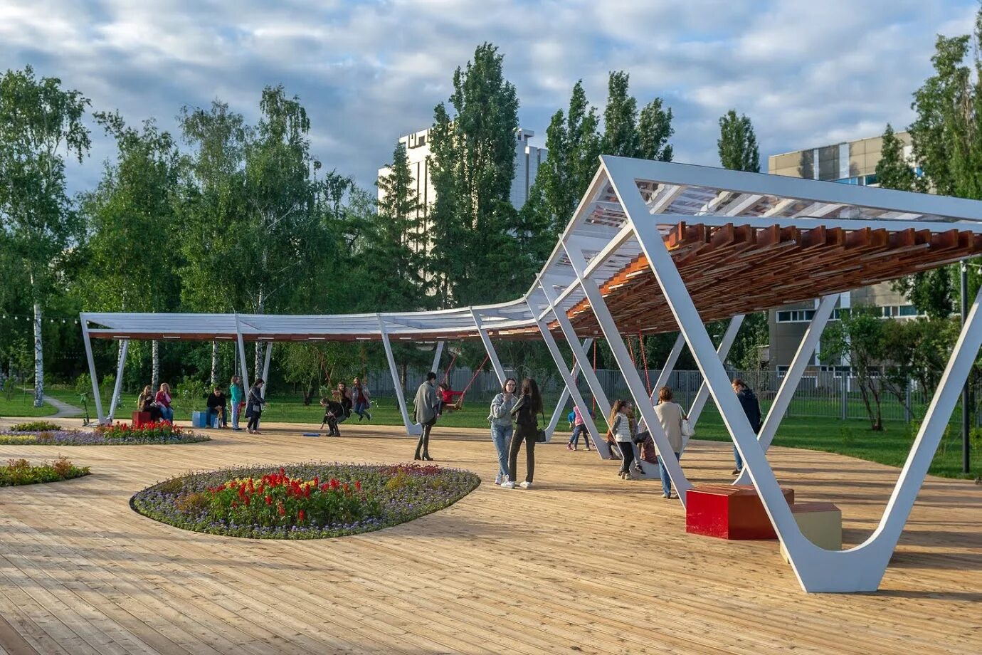 Качели городские