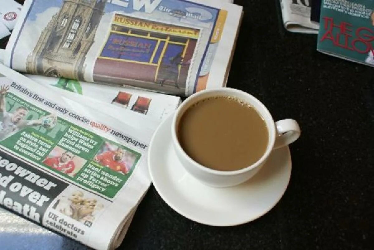 Утро с газетой. This morning i bought newspaper. Кофе и газета. Газеты и журналы эстетика. Доброе утро газета.