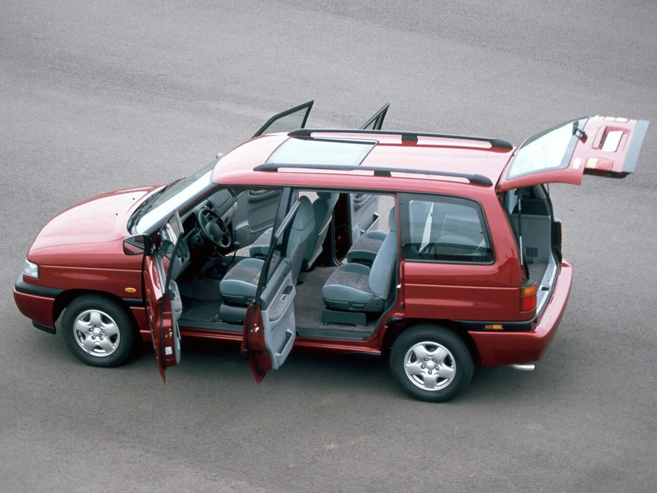 Мазда мпв 1 поколение. Mazda MPV 1995. Mazda MPV, 1 поколения, 1990 - 1995. Мазда МПВ 1 поколения. Мазда МПВ-1 1999.