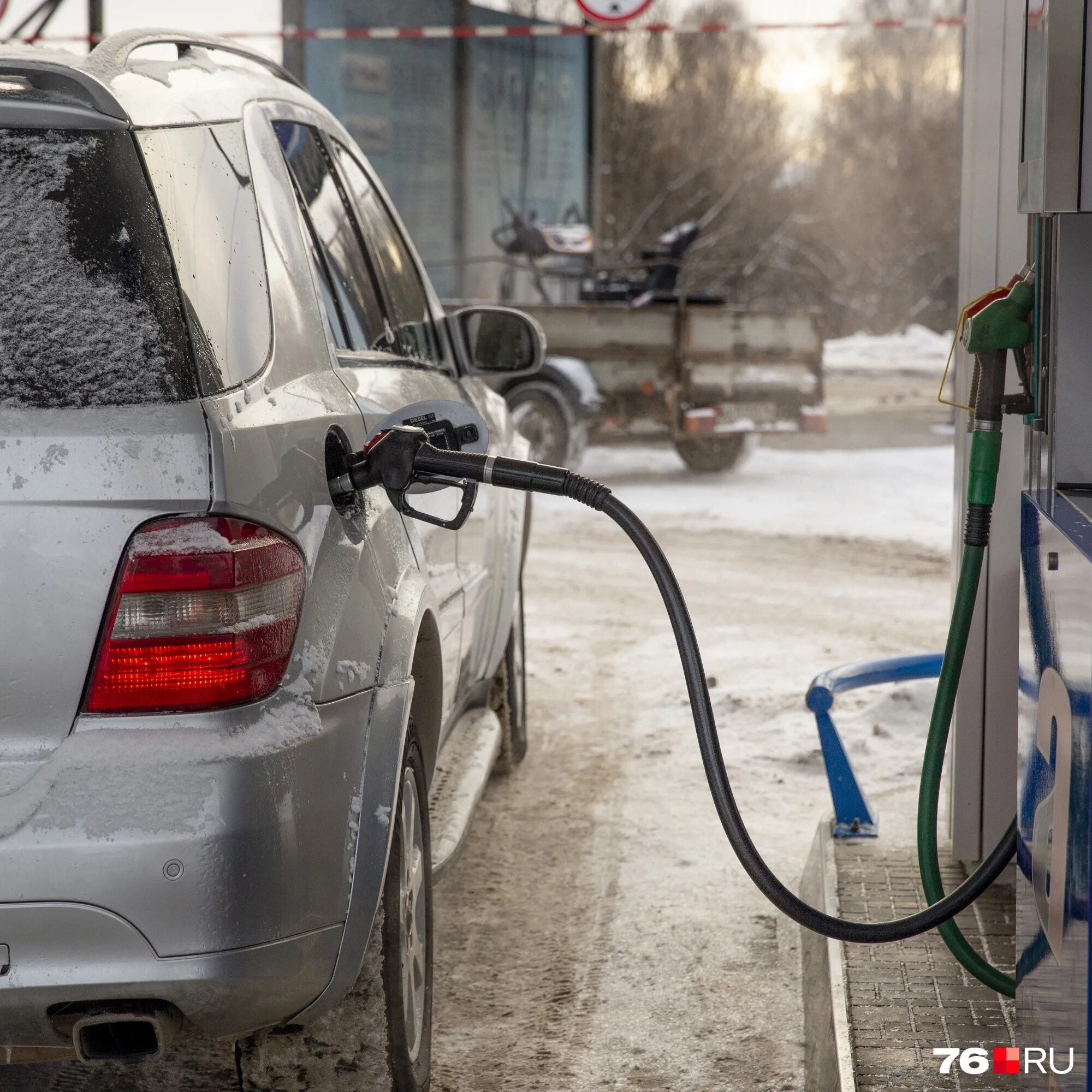 Почему бензин дорого стоит. Самый дешевый бензин в россии. Как за год менялись цены на бензин. Почему такой дорогой бензин. Почему бензин дорого стоит.