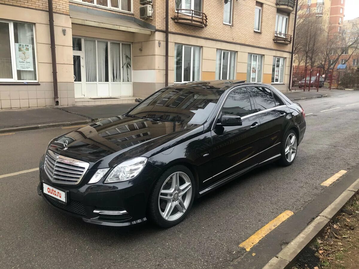 5 черный. Mercedes benz w212 2011. Mercedes w212 blue. W212 2011 год. мерседес е200 2011.