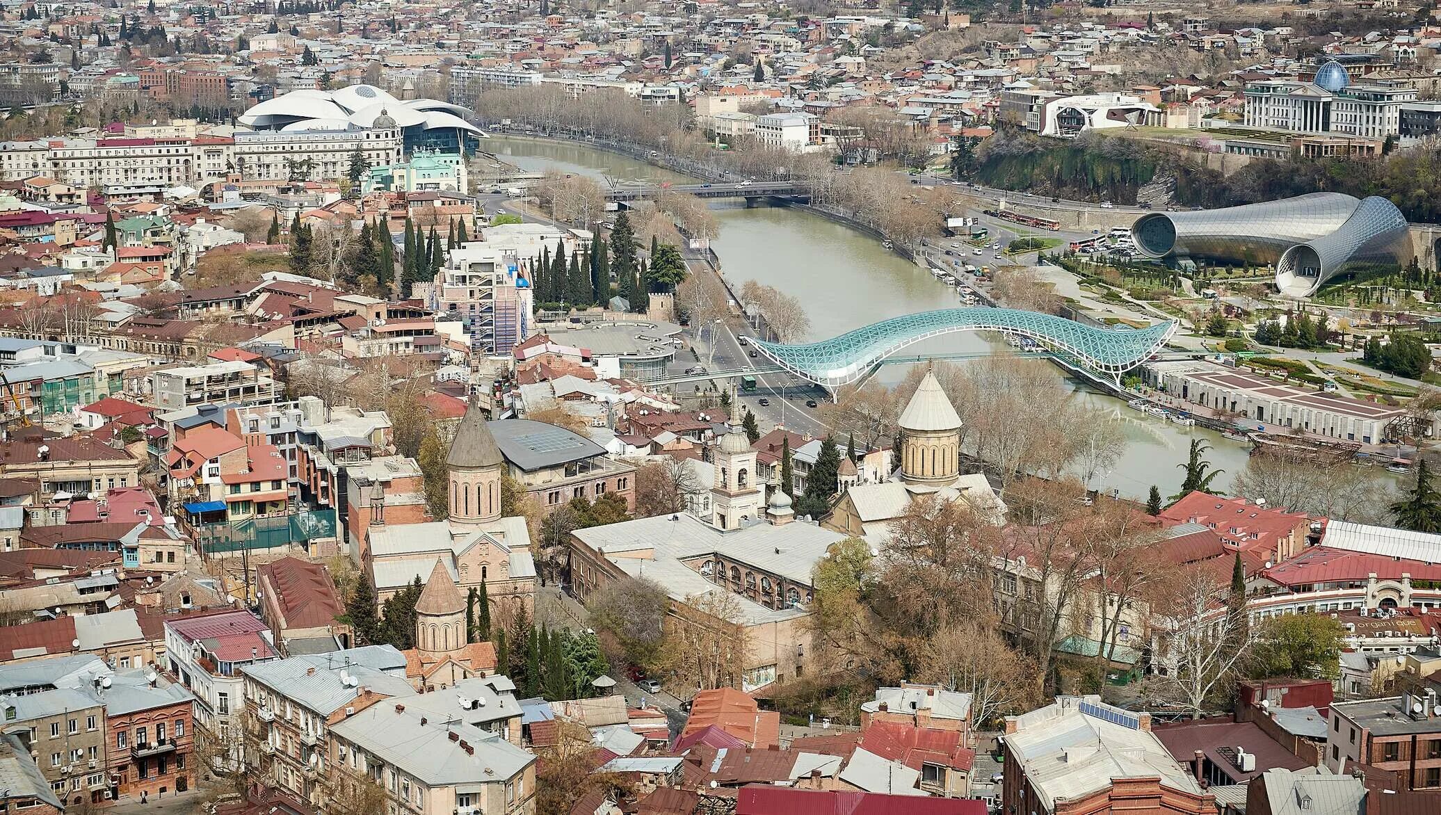Погода в грузии на 10 дней. Чадуна Тбилиси. Тбилиси в апреле. Тбилиси климат. Тбилиси сейчас.