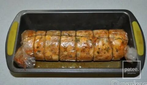 Рулет из курицы в рукаве