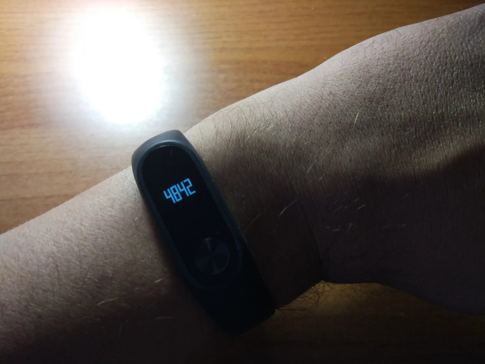 Mi band 8 zepp life. Ми бэнд 4 ,20000 шагов. Шагомер. Шагомер карманный. Шагомер на руку.