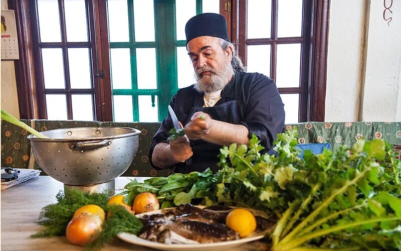 трапеза в монастыре. почему монахи не едят мясо. монах афонский трапезная. блюда буддизма. жизнь монахинь в монастыре.