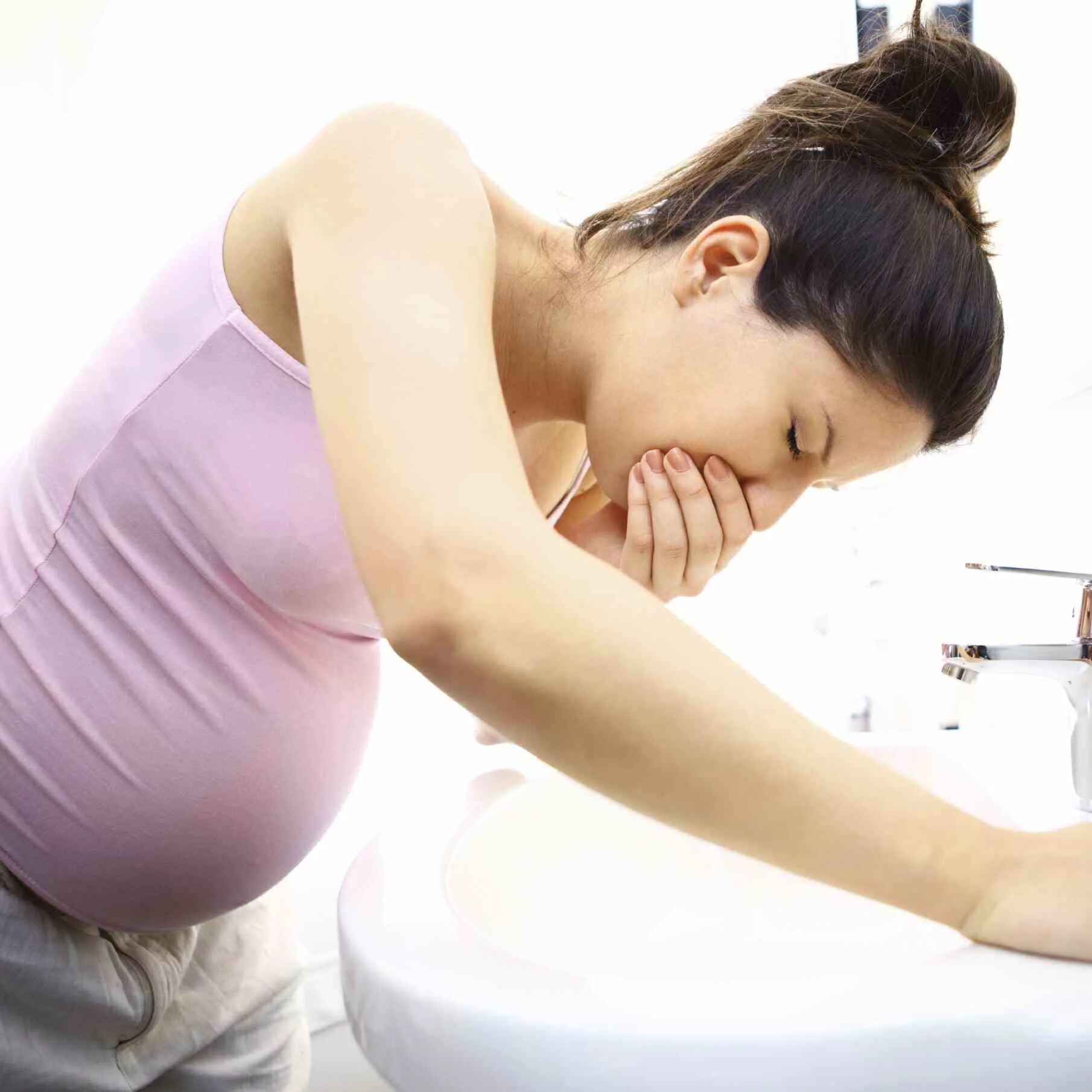 Беременность. Ранние токсикозы беременных. Тошнота беременных. 8 недель тошнота