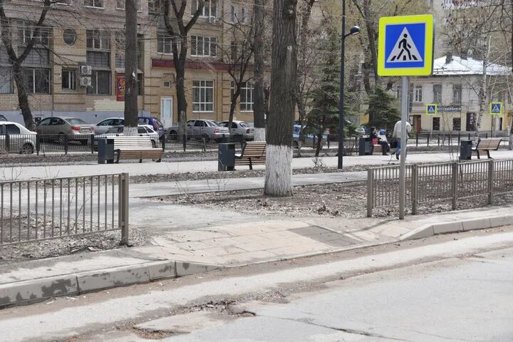 Саратов рахова астраханская. Перекресток рахова новоузенская саратов. Пересечение московской и рахова саратов. Рахова вавилова саратов. Фонтан на рахова саратов.