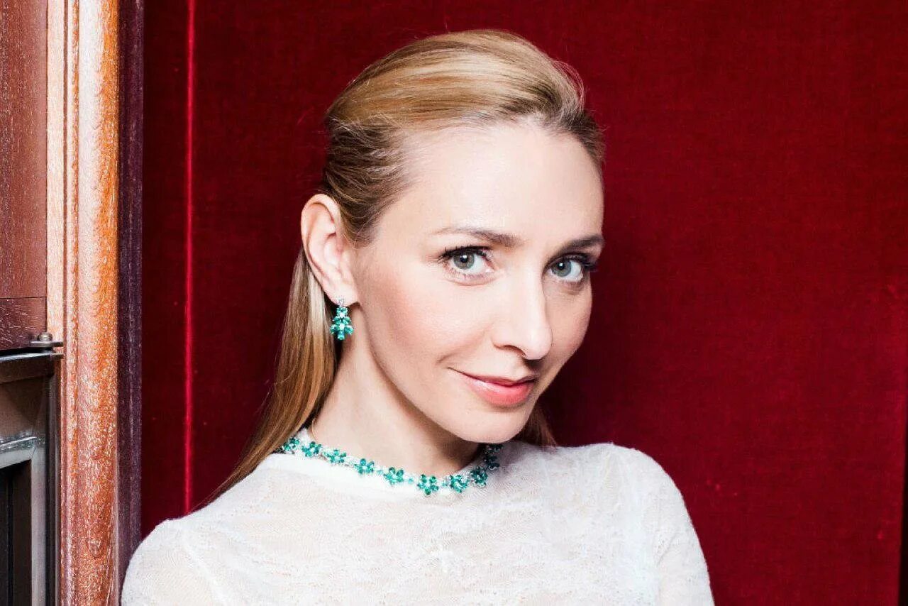 Татьяна александровна навка фигуристка. Сестра татьяны навки. Татьяна навка chopard. Стрелец молодец навка. Навка предатель.