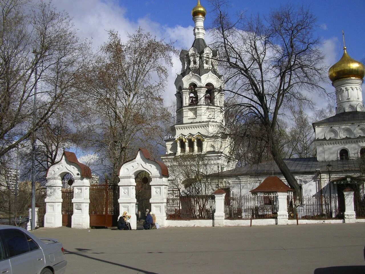 Черкизовское кладбище Подрезково. Черкизовское кладбище в Москве. Черкизовское кладбище в Москве и храм. Заборьевское кладбище.