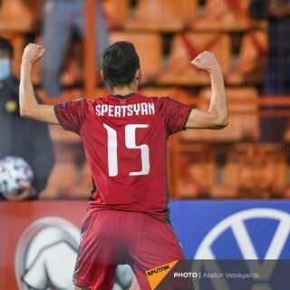 Армения выигрывает