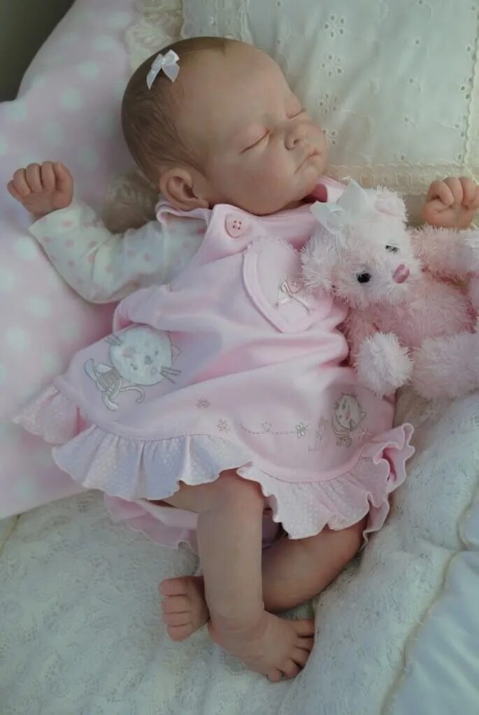 Ляльку для девочек. Реборн и Аннабель. Реборн Бэйбики новорождённые. Реборн 1 месяц. Кукла реборн младенец.