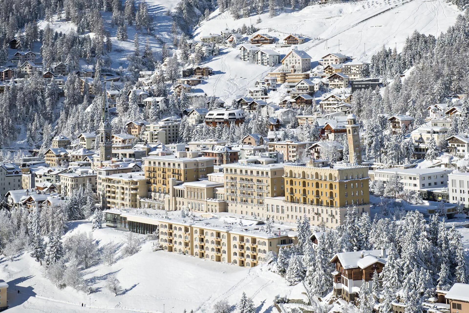 St moritz. Санкт-Мориц Швейцария. Курорт сент Мориц Швейцария. St.Moritz (Сант-Мориц) в Швейцарии. Сент Мориц Швейцария горнолыжный.