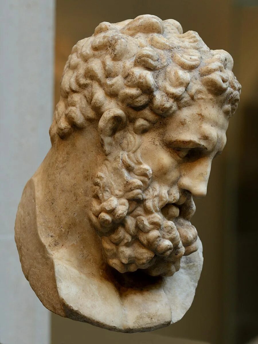 Голова на греческом. Гипсовая голова Геракл (Геркулес). Статуя Геракла голова. Геракл Эрмитаж голова. Голова Геракла (IV В. до н.э. Херсонес).