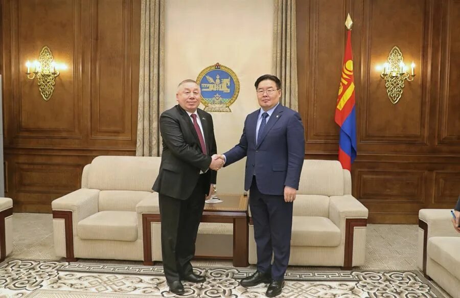 Посол монголии. Председатель ВГХ Монголии. Посол Казахстана в Монголии. Гомбожавын Занданшатар.