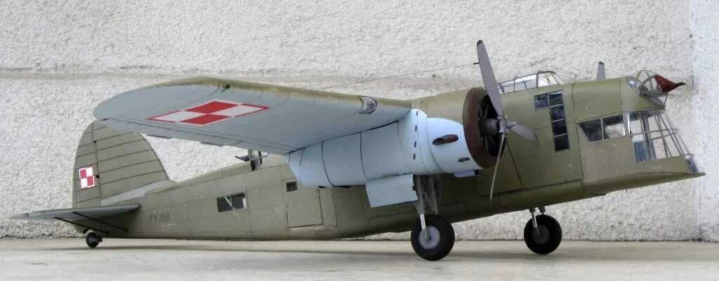 1ak zubr. Pzl p-30 (lws-6) zubr. польский бомбардировщик p-30 lws-6 zubr. pzl 230d. польский бомбардировщик зубр.