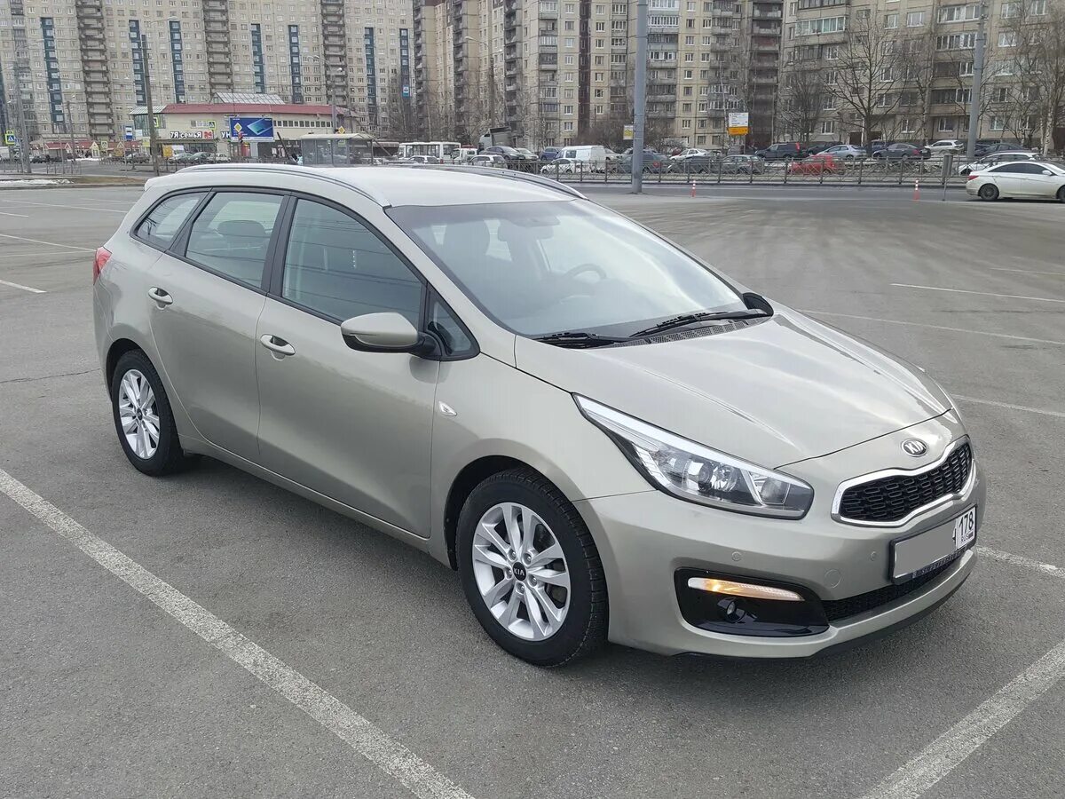 Сид купить спб. Kia Ceed 2 универсал. Kia Ceed 2015 универсал. Kia Ceed 2014 универсал. Kia Ceed SW 2015.