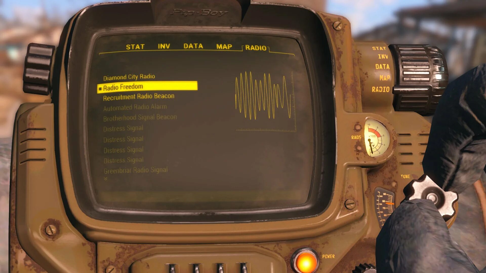Fallout 4 монитор. Фоллаут 4 радиоприемник. Радиостанции фоллаут 4. Радио фоллаут 4. Радио из фоллаут 4.