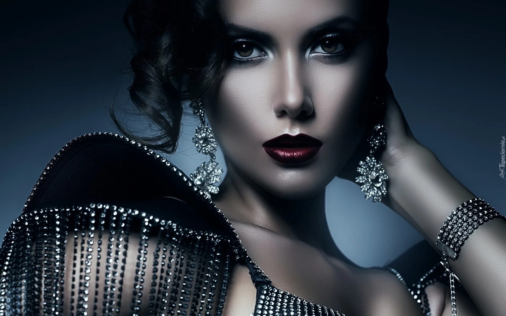 гламурная блондинка. эмбер грэй. гламурные девицы. блондинка в черных очках. пэрис хилтон фотосессия.