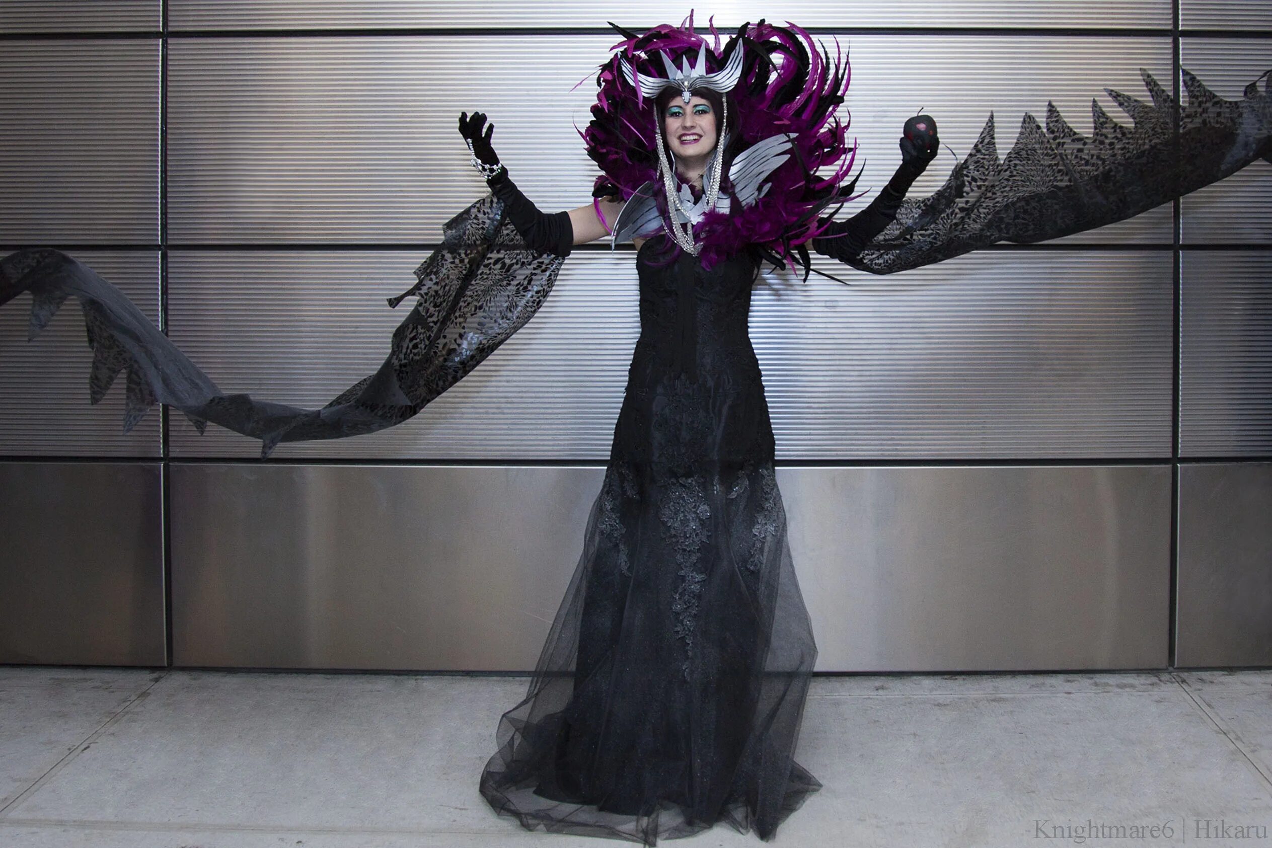 Эвер афтер хай рейвен квин косплей. Queen ever. Эвер афтер хай рейвен квин. Рейвен квин из эвер афтер хай. Эвер афтер хай косплей рейвен.