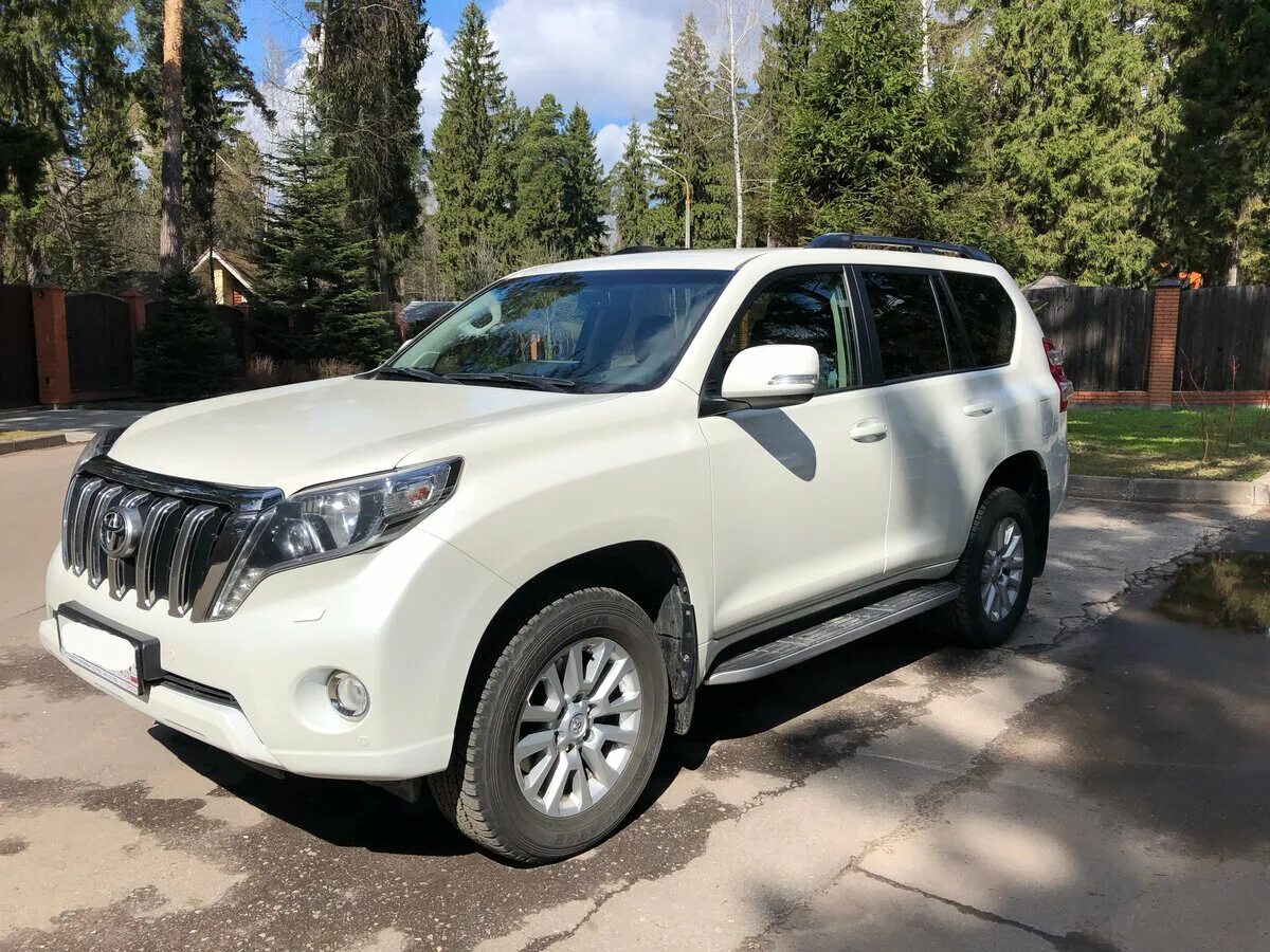 Toyota land cruiser prado 150. Land cruiser prado 150 2015. Toyota land cruiser prado 150 2015 белая. тойота прадо 2015. Toyota land cruiser prado 2015 белый.