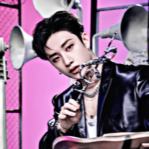 Stray kids playlist. Хенджин stray kids мэниак. Stray kids slowed. Stray kids slowed. Stray kids chill клип.