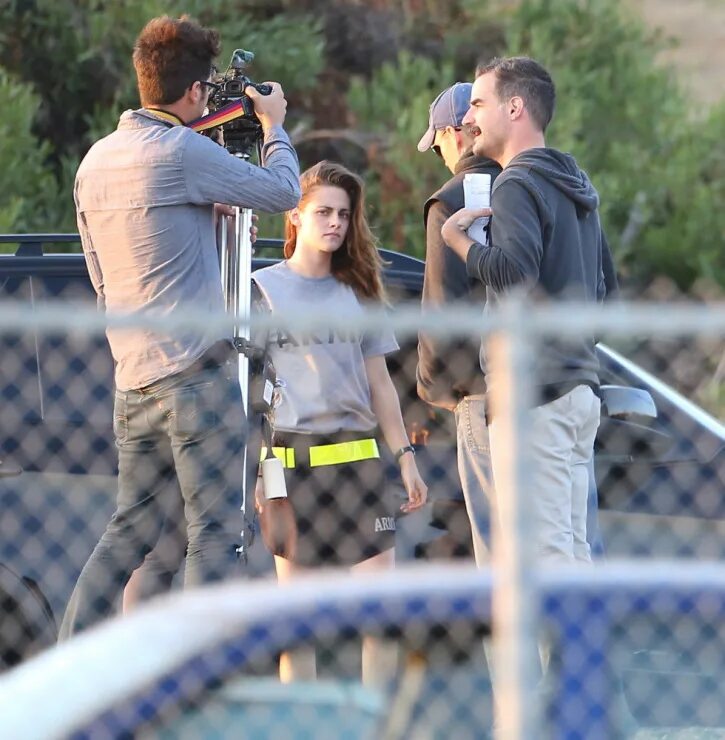 девушки на съемках 18. екатерина ковальчук крепостная сериал. девушки на съемках 18. девушки на съемках 18. селена гомес на съемках.