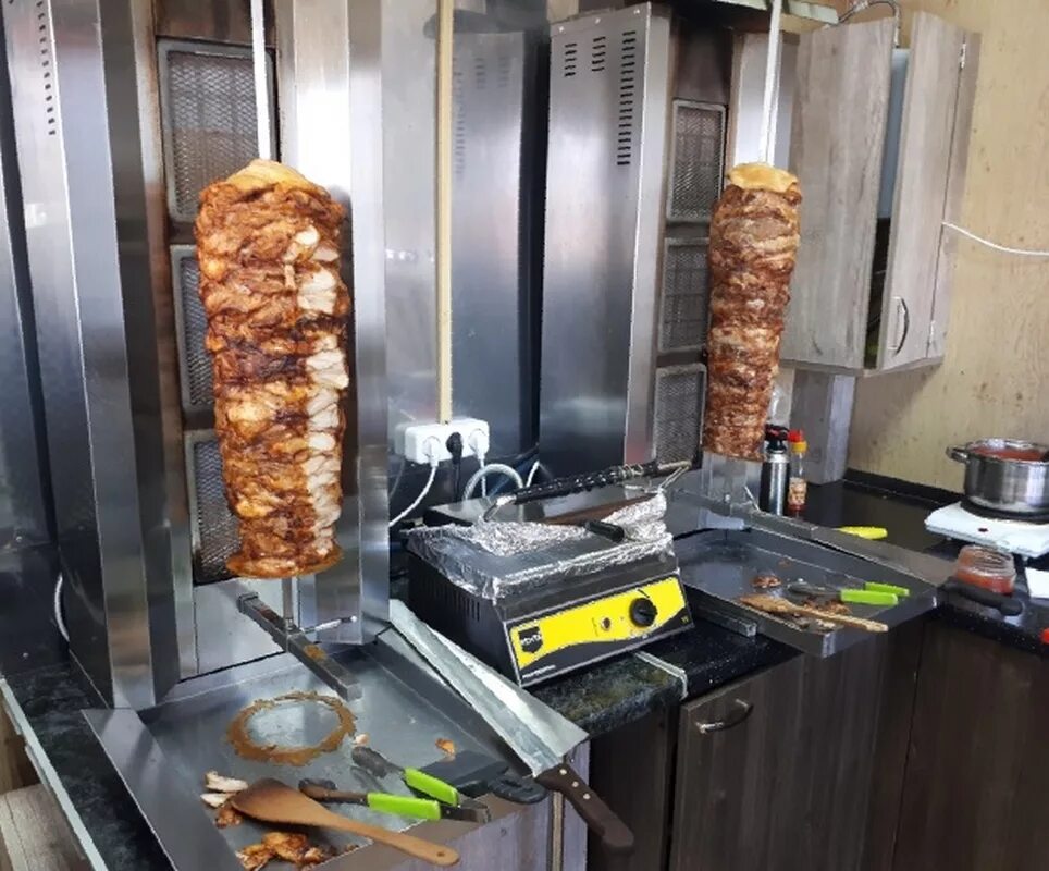 Шаурма фото. Шаурма продает место. Павильон шаурма. Шаурма бизнес. Продается шаурма.