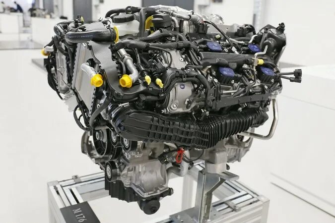 176 мотор. Mercedes m176. mercedes m177 engine. mercedes-amg m177. m176 двигатель мерседес.