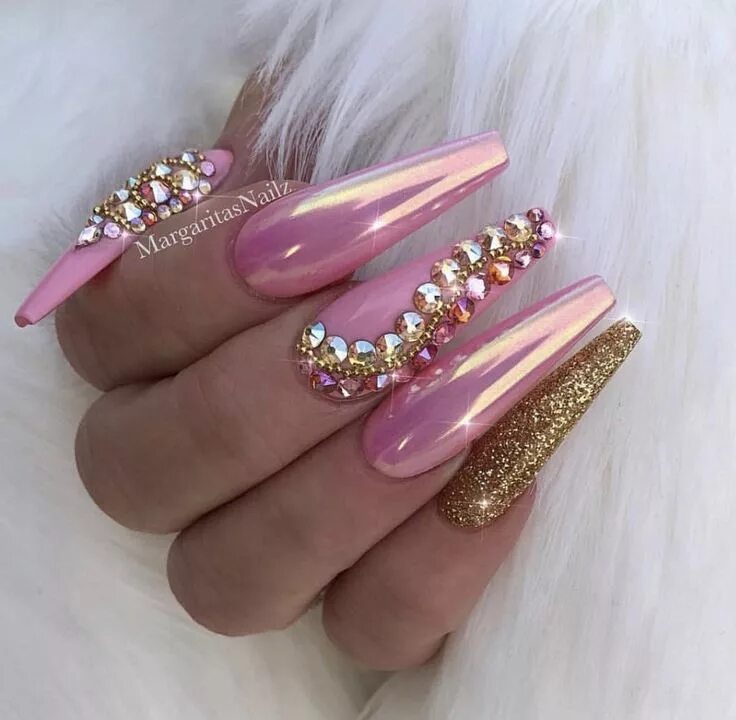 40 Pink Nails Designs: Top Nail Art Inspiration in Shades of Rosy Pink manicure,