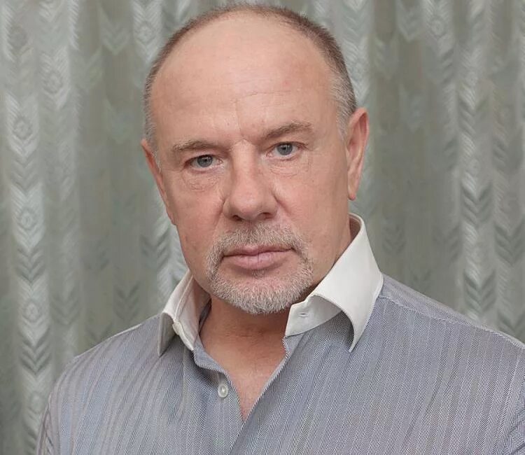 Артист бурнаков. Артист бурнаков. Бурнаков. Коми-пермяцкий театр артисты. Артист бурнаков.