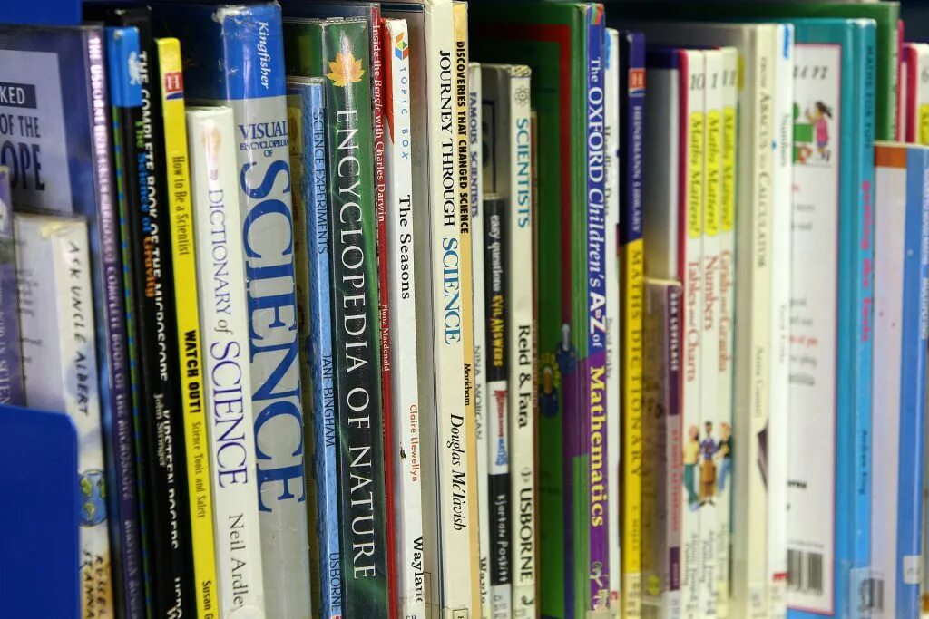 Вышла новая коллективная монография преподавателей кафедры социальной работы УГИ