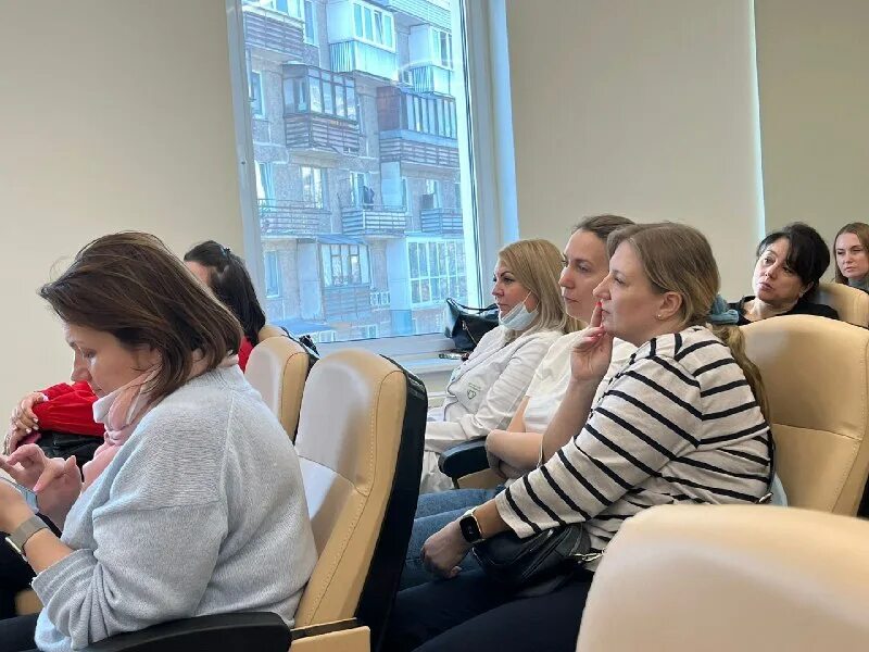 зала совещаний в префектуре свао. зам руководителя здравоохранения москвы. участие профсоюза. конференцію. дирекция здравоохранения москвы.