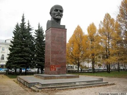 Памятники кирова годы