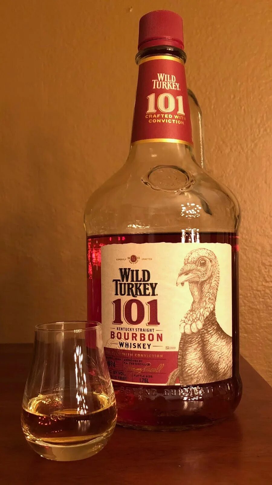 101 turkey. Бурбон 101 Wild Turkey. Бурбон вилд Туркей 101. Виски Wild Turkey 101. Wild Turkey 101 набор.