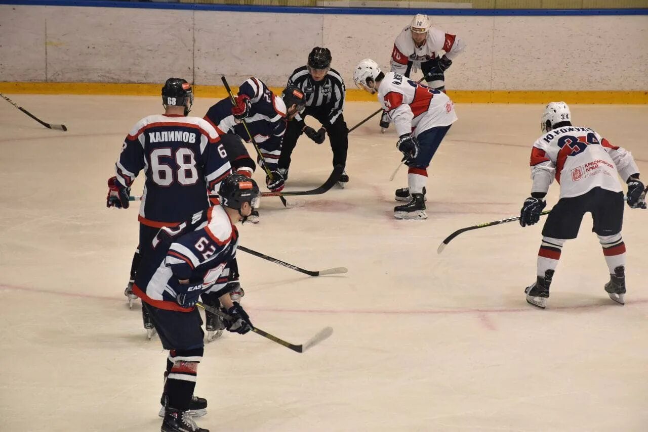 Брайтон кристал пэлас. Фк кристал пэлас. Вхл команды 2022. Плей офф вхл. Кристалл 3v60.