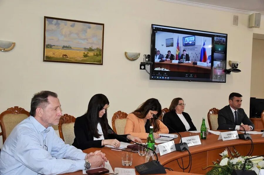 Схабо нальбий саидович. Представитель адыгеи в москве. Представительство адыгеи в москве. Представительство республики адыгея. Представительство республики адыгея в москве.
