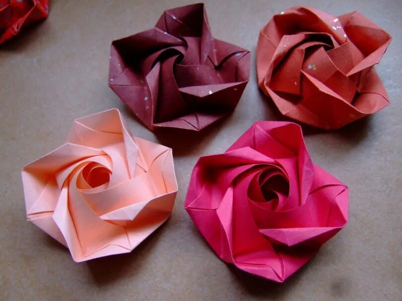 Что можно сделать из 10. Оригами роза. Роза Кавасаки оригами. Оригами цветы роза. Поза оригами.
