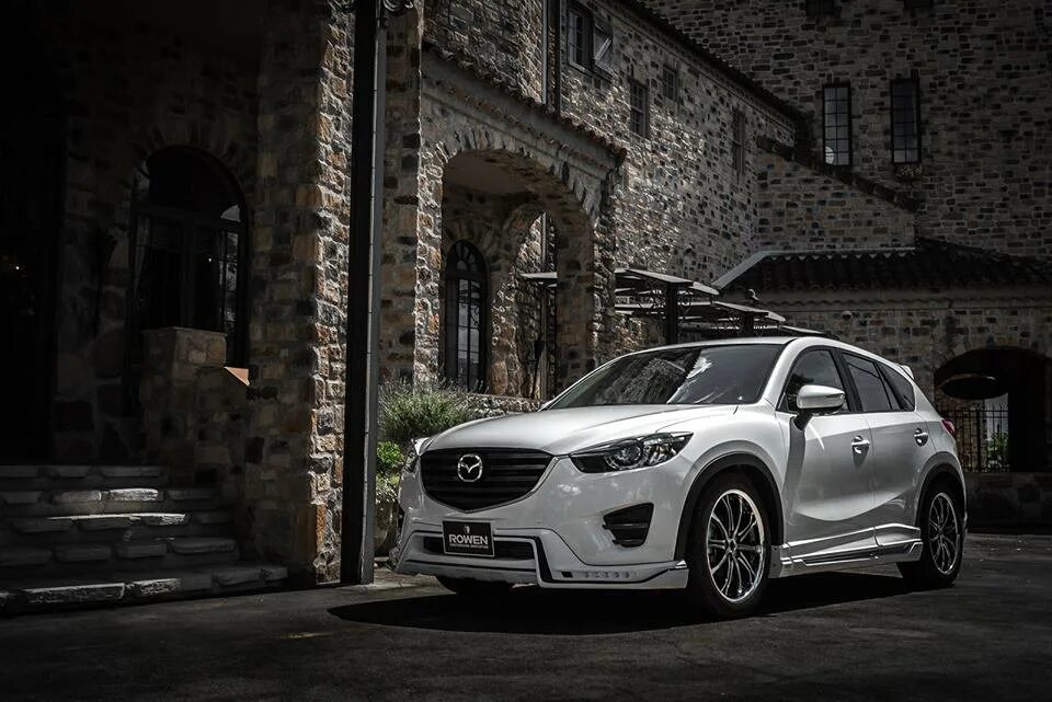 Тюнинг сх 5. Mazda CX 5 Tuning. Mazda CX 5 2015 Tuning. Mazda CX-5 белая обвес. Мазда СХ-5 тюнинг.