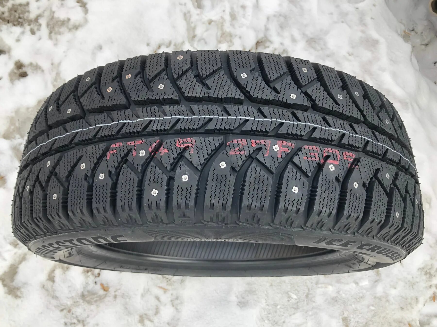 Шины бриджстоун айс. Bridgestone Ice Cruiser 7000s. Bridgestone Ice Cruiser 7000. Шина Bridgestone Ice Cruiser 7000s. Бриджстоун айс 7000 s.