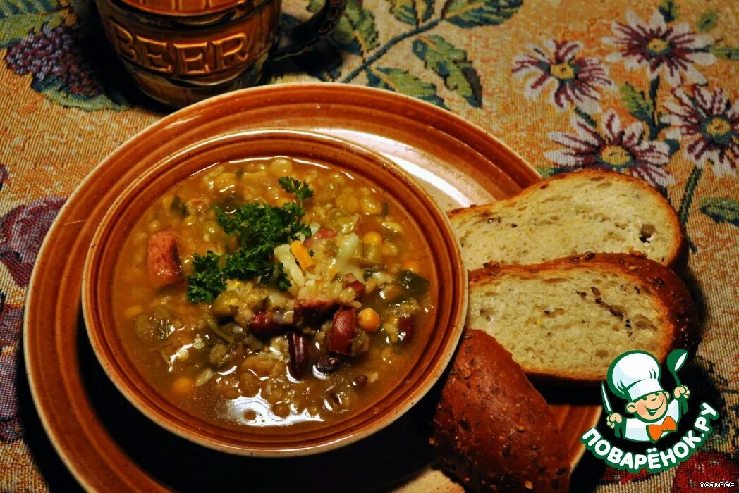 Итальянский минестроне. Чечевица в горшочке. Чечевица в горшочке. Гречка в горшочке в духовке. Чечевица с мясом и овощами в горшочке в духовке.