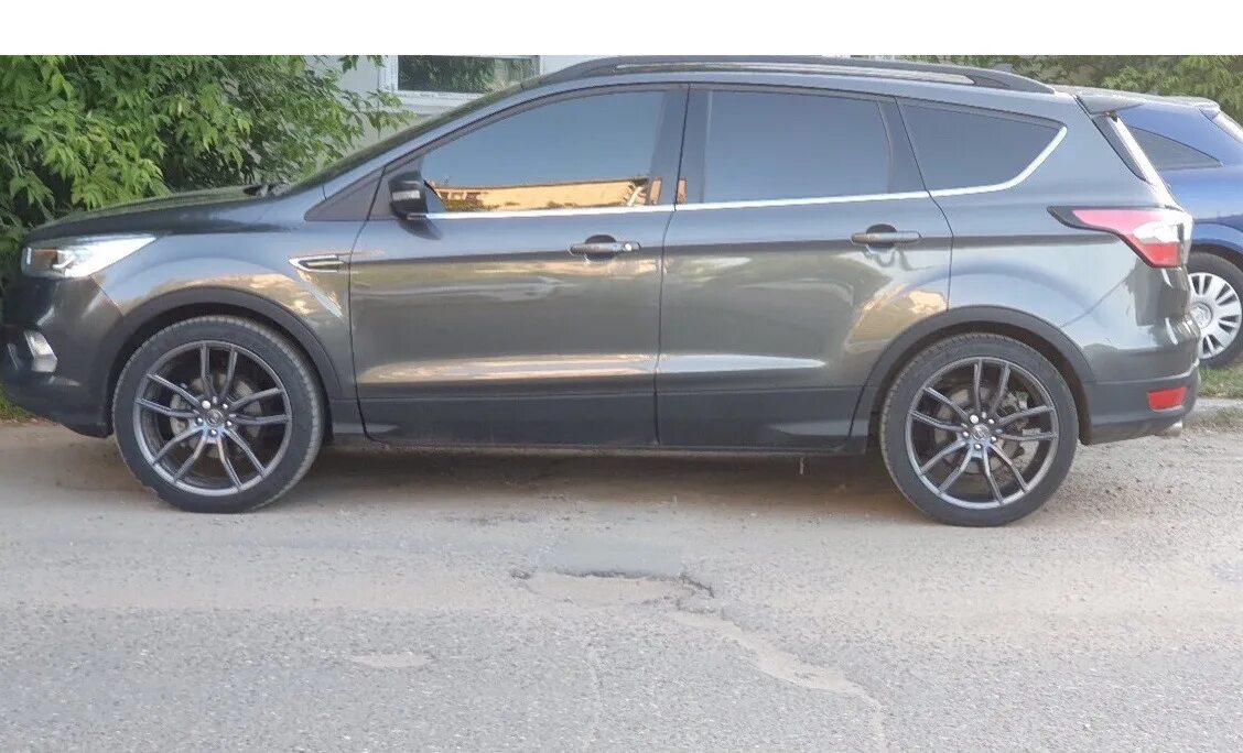 Ford Kuga r18. Диски r20 Ford Kuga. Диски Ford Kuga r17 графит. Диски r18 Ford Kuga 2.