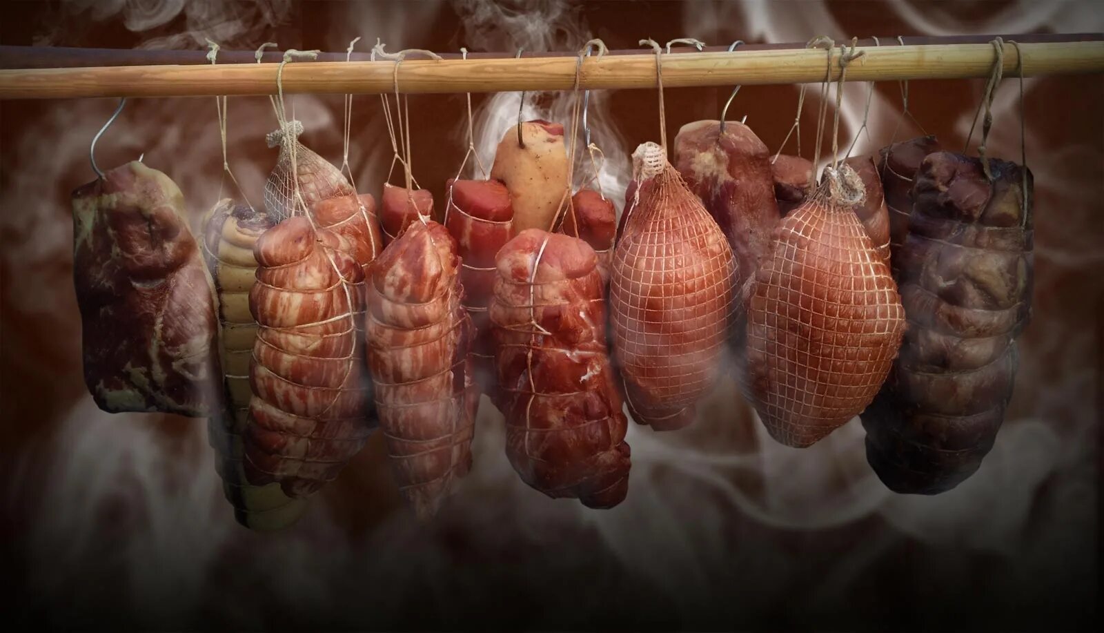 Натуральное копчение. Копченое мясо. Копчение мяса. Колбасы и копчености. Натуральное копчение.