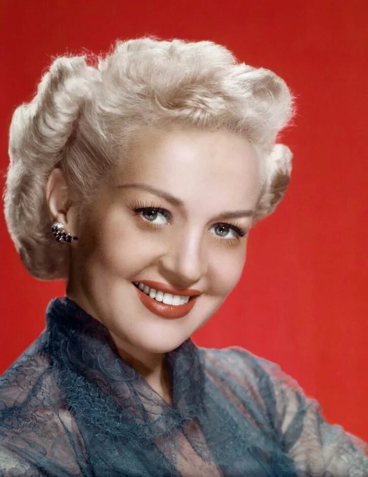 Старейшие артистки. Betty Grable. Betti Грейбл. Бетти Грейбл +18. Бетти Грэйбл (1916-1973).