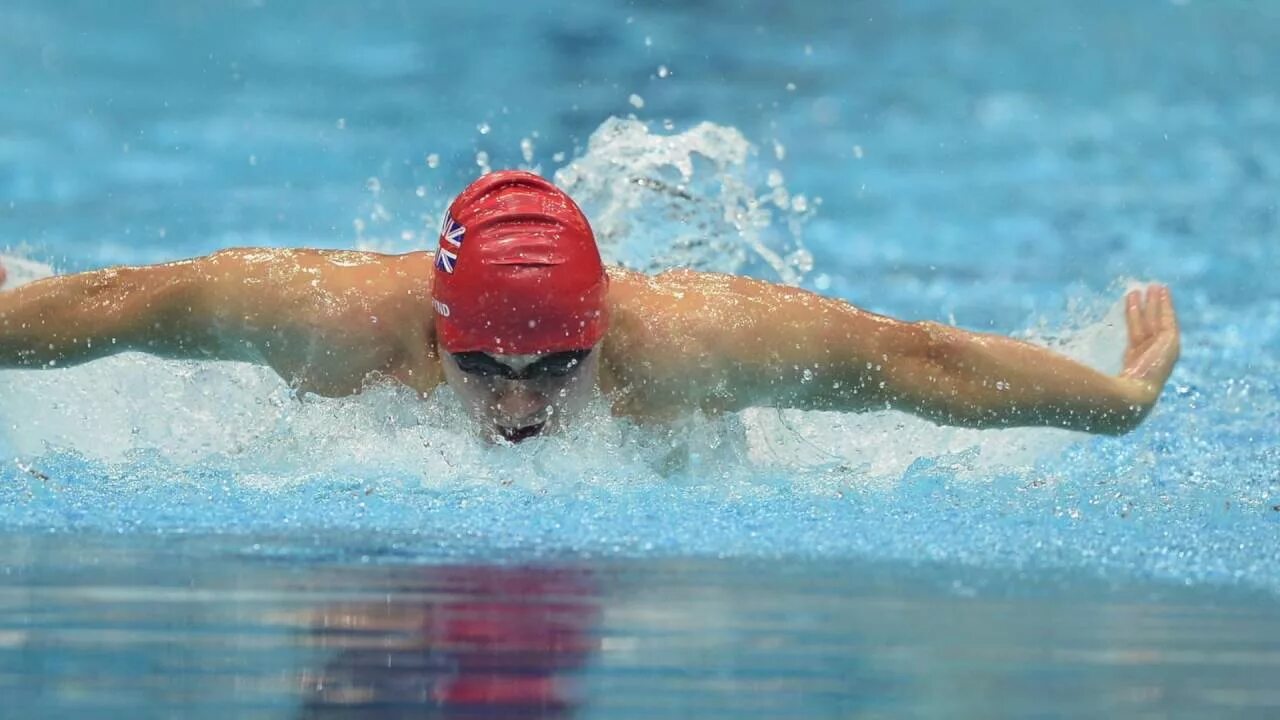 Треджен-стиль плавания. Swim карточка для детей. To swim карточка. Мое хобби плавание. Пловец на английском.