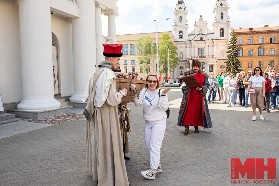 Выходные в минске. Верхний город немига. Ночной минск немига. Белоруссия минск. Верхний город минск.