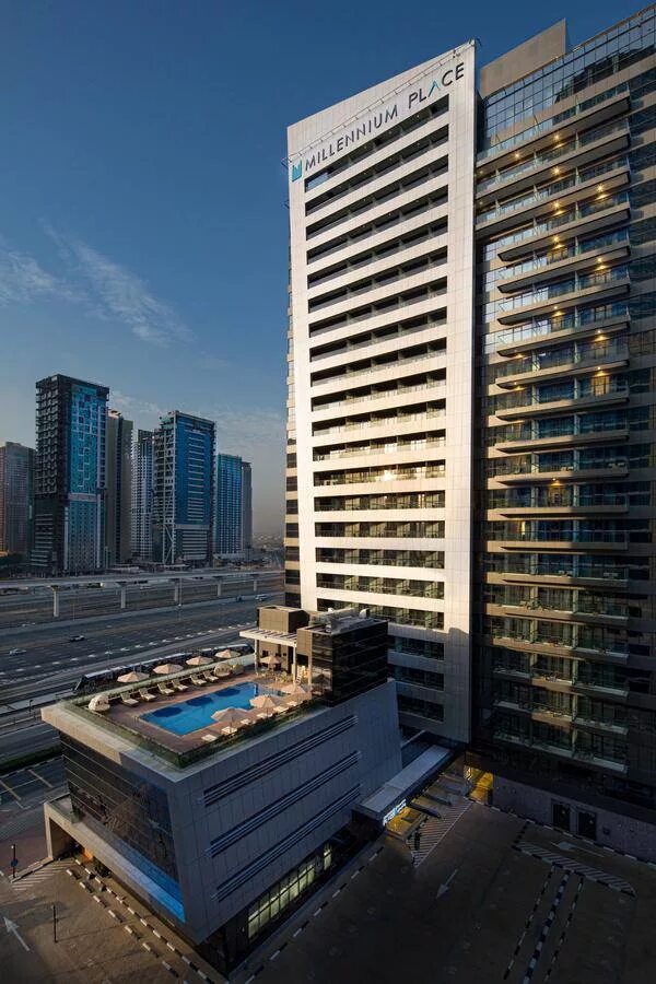 Millennium palace barsha heights. Millennium place dubai marina hotel 4. Millennium place dubai marina hotel 4. Дубай отель миллениум плейс. Millennium place dubai marina hotel 4.