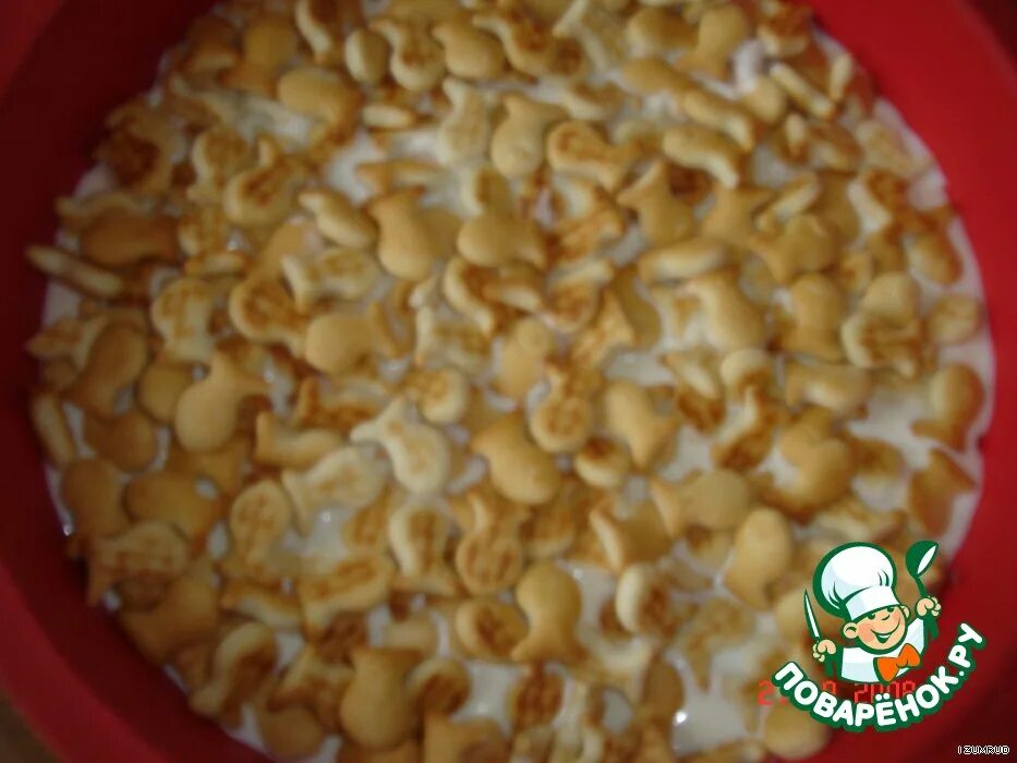 торт из крекера рыбки. торт из крекера и сметаны. печенья рыбки со сметаной. торт из печенья рыбки. самый легкий торт из печенья рыбки.