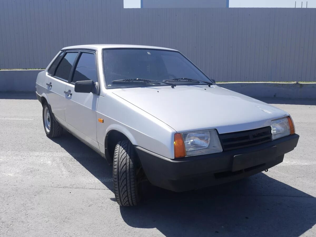 5. Ваз 21099 1. Ваз 21099 на 15. Ваз-21099 седан. 2109 год.