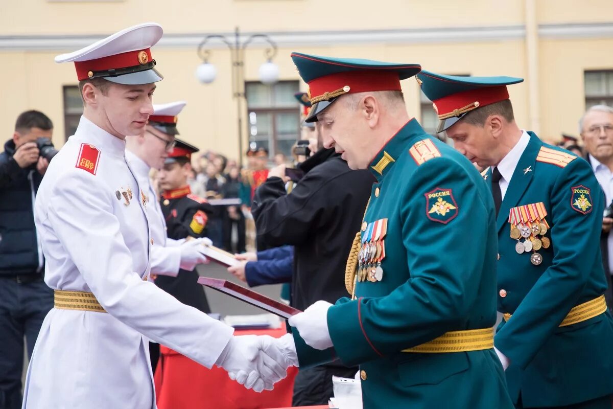 Санкт сву. СПБ СВУ Санкт-Петербургское Суворовское военное училище. Суворовцы СПБ СВУ. Генерал Суворовского училища Питер. Полковник Литус СПБ СВУ.